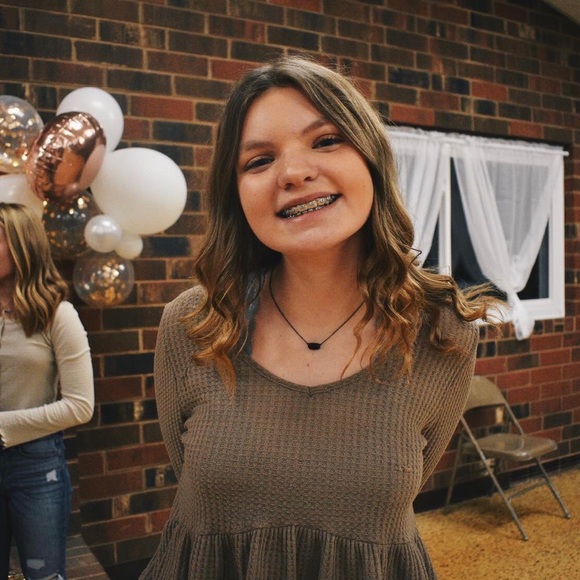 Meet your Posher, Meredith - Picture 3 of 15